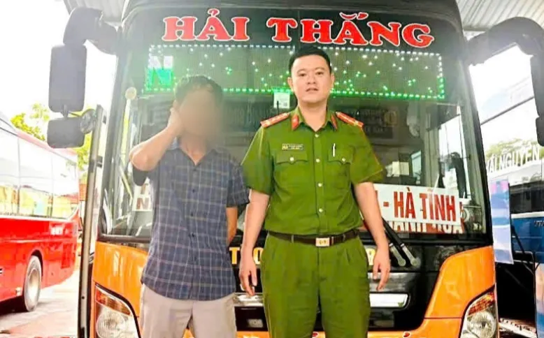 Công an kịp thời giúp người đàn ông về quê, tìm người thân cho bé gái đi lạc - Ảnh 1.