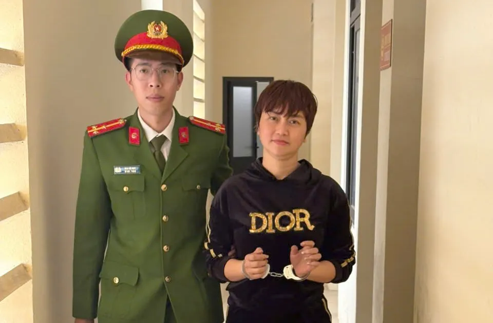 Thanh Hóa hủy giấy khai tử của người phụ nữ giả chết để chiếm hơn 1 tỷ đồng tiền bảo hiểm- Ảnh 1. Thanh Hóa hủy giấy khai tử của người phụ nữ giả chết để chiếm hơn 1 tỷ đồng tiền bảo hiểm- Ảnh 1.