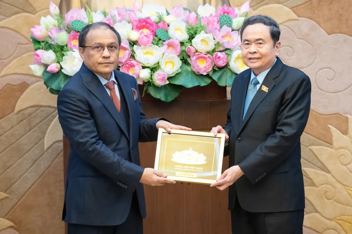 Chủ tịch Quốc hội Trần Thanh Mẫn tiếp Tổng Chưởng lý Malaysia - Ảnh 3.