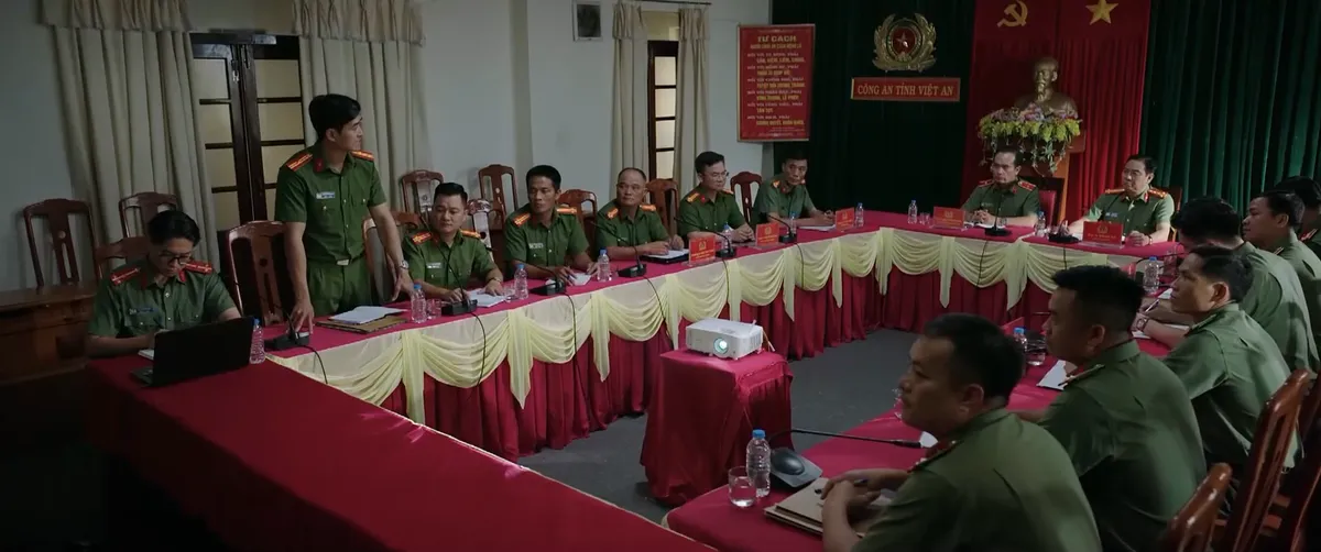 Trời cao nguyên xanh - Tập 2: Lần ra kế hoạch đánh bom của tổ chức nhà nước tự trị- Ảnh 6.
