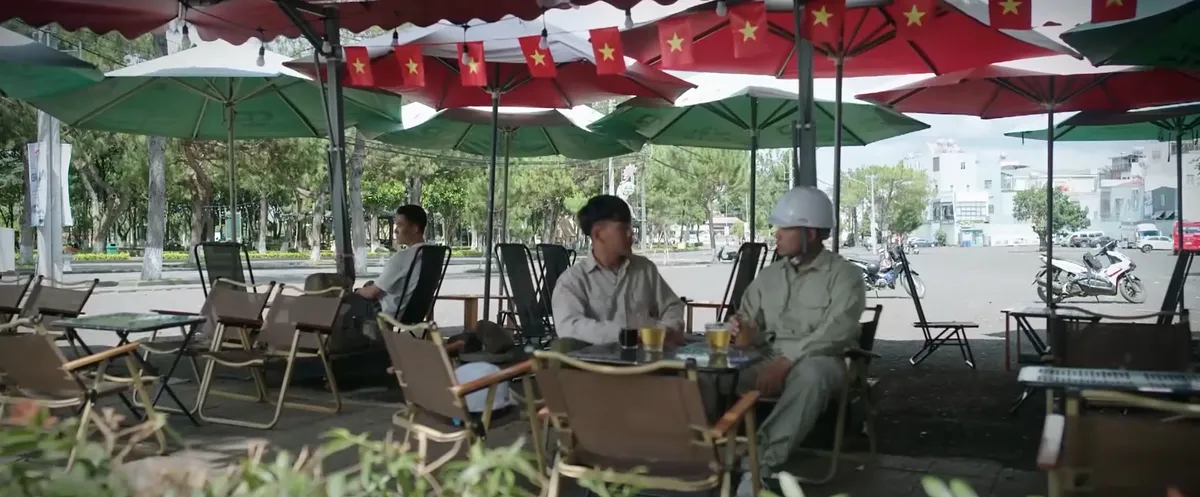 Trời cao nguyên xanh - Tập 2: Lần ra kế hoạch đánh bom của tổ chức nhà nước tự trị- Ảnh 8.