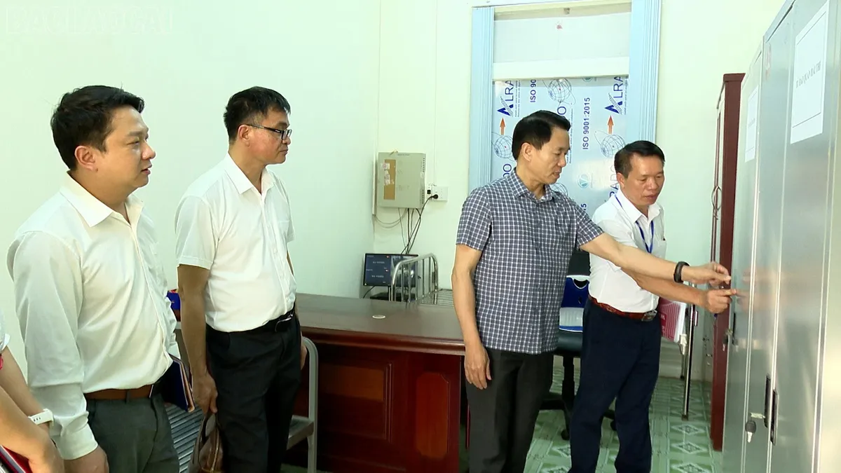 L&agrave;o Cai r&agrave; so&aacute;t dải điểm 10 m&ocirc;n To&aacute;n thi tốt nghiệp THPT 2026 - Ảnh 1.