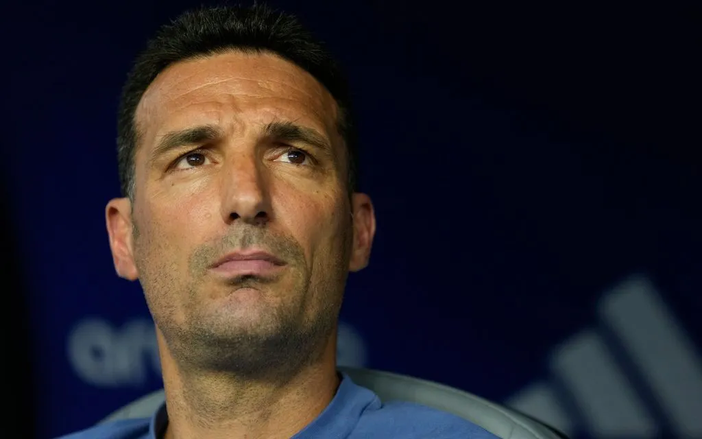 HLV  Lionel Scaloni. (Ảnh: AP)