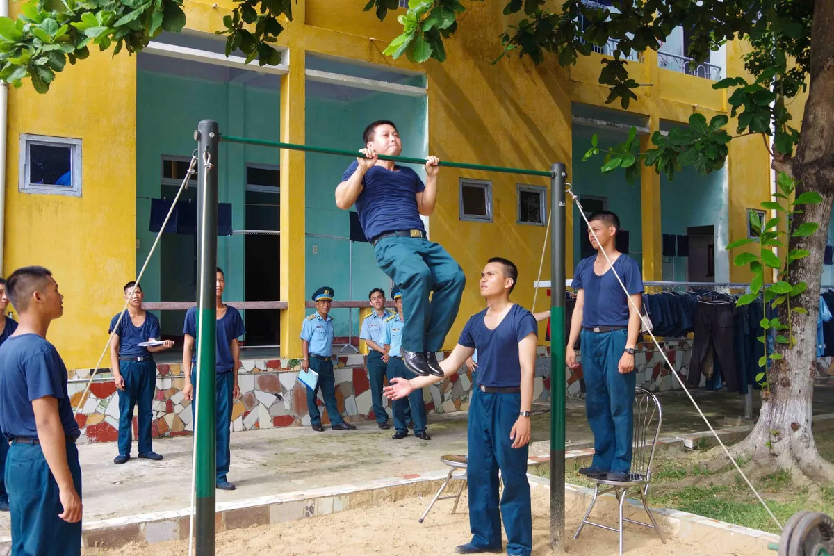 Chiến sĩ Ra đa miền Trung "vượt nắng lửa", tăng tốc chuyển đổi số trước mùa hội thao - Ảnh 3.