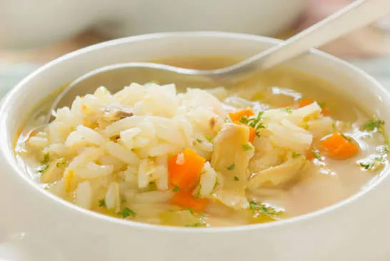 Ăn cơm kh&ocirc; hay cơm chan canh: C&aacute;ch n&agrave;o tốt hơn cho sức khỏe?- Ảnh 1.
