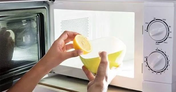 Lò vi sóng có mùi khó chịu? 8 cách khử mùi đơn giản, an toàn ai cũng có thể áp dụng- Ảnh 1. Lò vi sóng có mùi khó chịu? 8 cách khử mùi đơn giản, an toàn ai cũng có thể áp dụng- Ảnh 1.