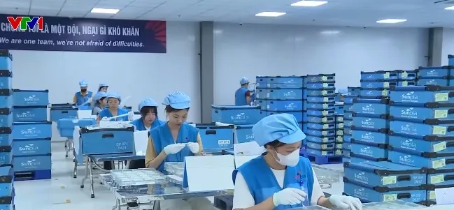 Gỡ n&uacute;t thắt để doanh nghiệp Việt tham gia s&acirc;u chuỗi cung ứng  - Ảnh 1.