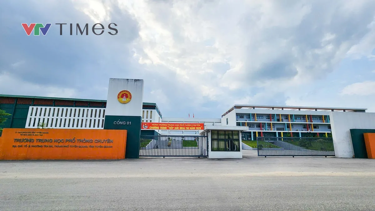 Vụ 147 điểm 10 toán tại Tuyên Quang: Thí sinh liên quan sai phạm sẽ bị xử lý, không được xét tuyển - Ảnh 2.