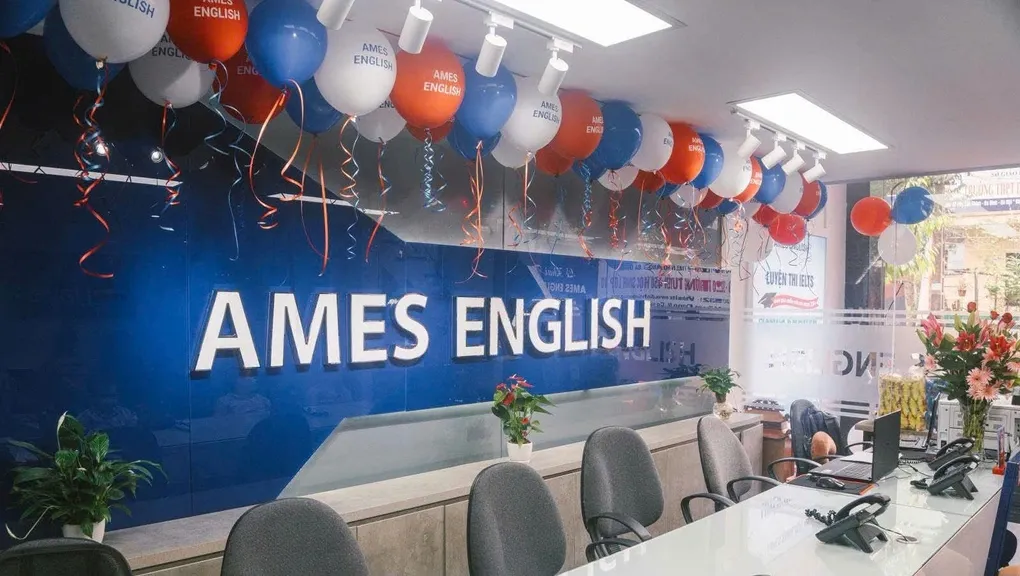 Phát hiện nhiều sai phạm tại hệ thống AMES English ở Hà Nội, hàng chục giáo viên không đủ chuẩn giảng dạy- Ảnh 1. Phát hiện nhiều sai phạm tại hệ thống AMES English ở Hà Nội, hàng chục giáo viên không đủ chuẩn giảng dạy- Ảnh 1.