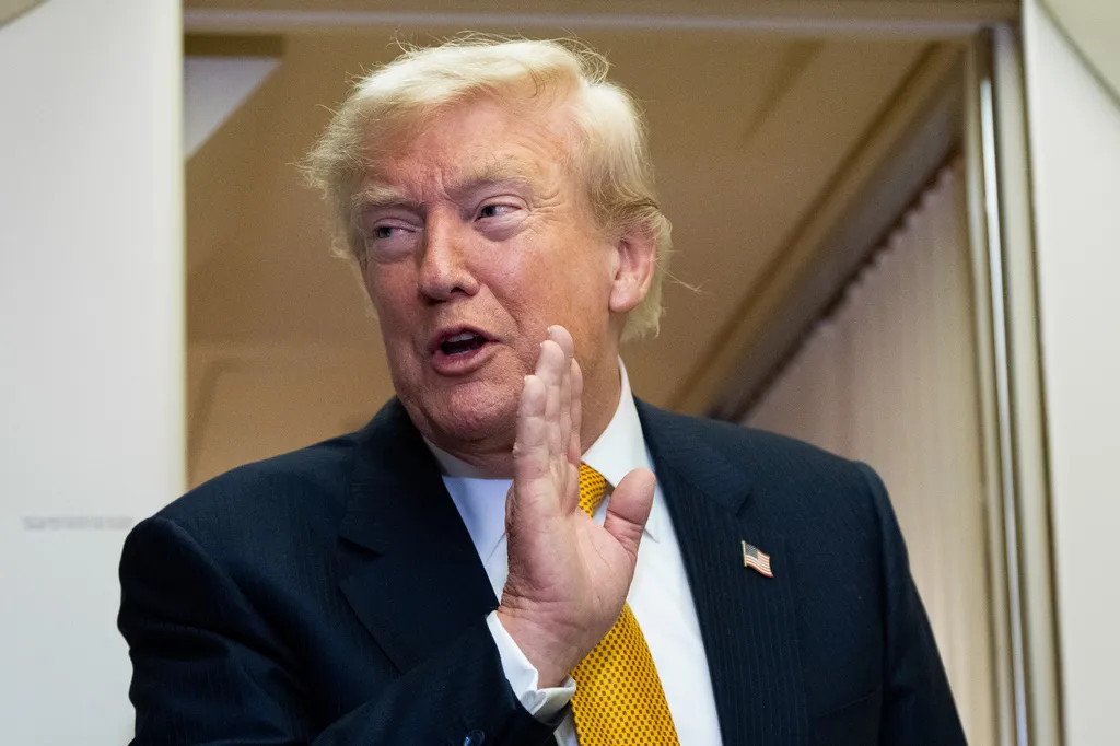 Tổng thống Trump nhất trí cho phép Ukraine tự sản xuất tên lửa Patriot- Ảnh 1.