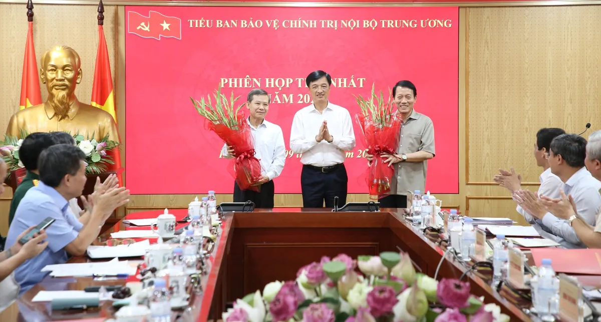 Bảo vệ chính trị nội bộ với tư duy, tầm nhìn mới - Ảnh 1.