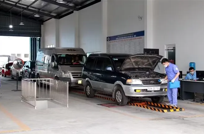 Lắp biển số sai vị trí, thiếu gạt nước có thể bị trượt đăng kiểm - Ảnh 1.