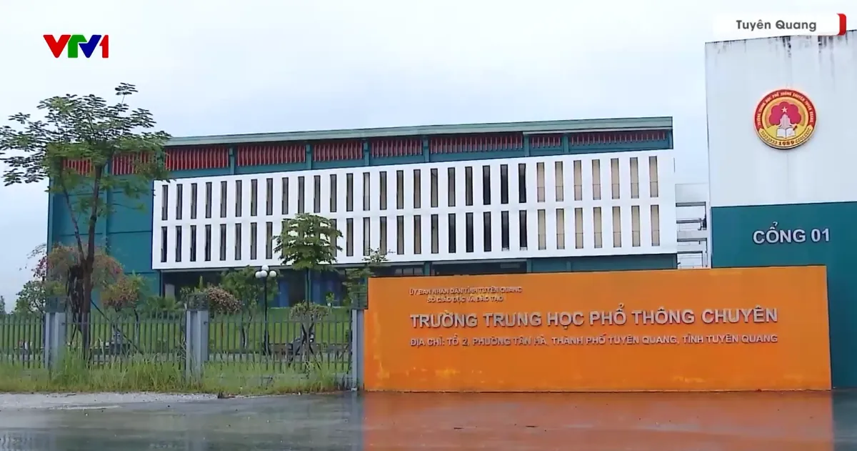 Không có vùng cấm trong xử lý sai phạm điểm thi ở Tuyên Quang - Ảnh 1.