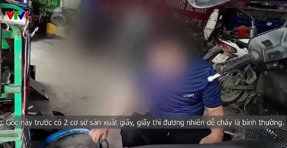 Hiểm họa cháy nổ từ những nhà xưởng trái phép giữa khu dân cư Hà Nội- Ảnh 4.