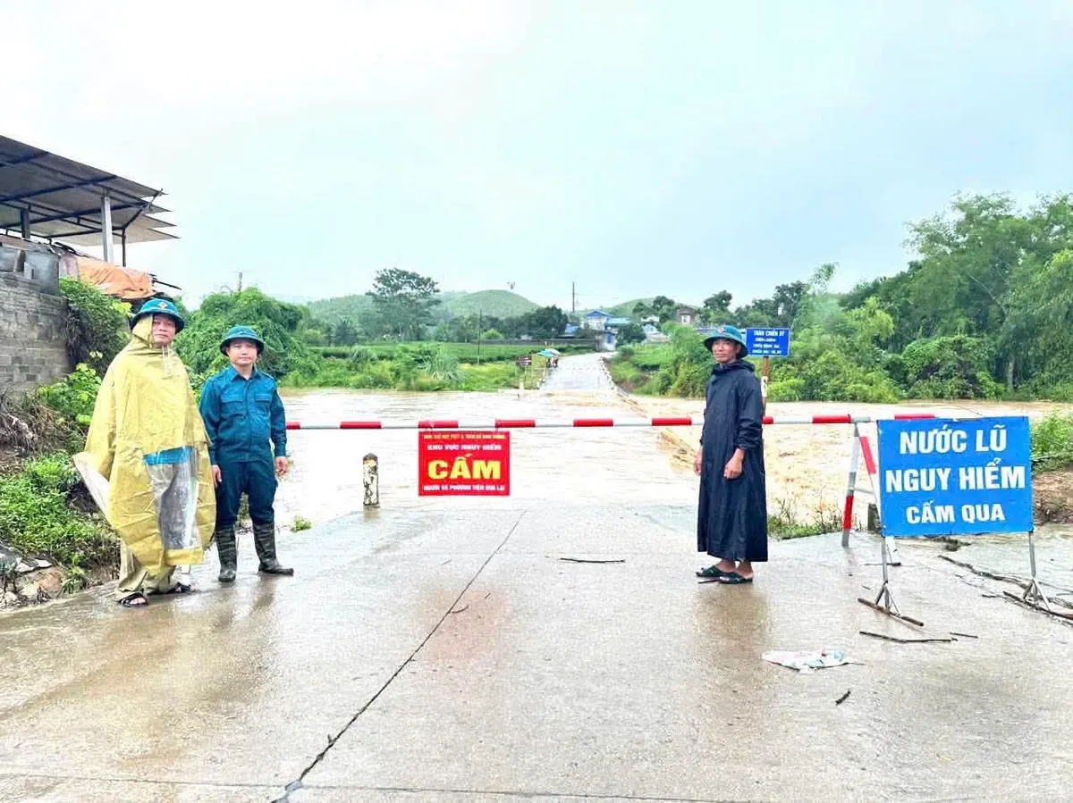 Lũ lớn cuốn trôi học sinh 12 tuổi ở Thái Nguyên - Ảnh 4.