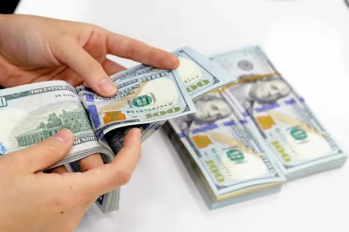 Tỷ giá USD tại ngân hàng tiếp tục lập đỉnh, euro và bảng Anh đồng loạt tăng giá- Ảnh 1. Tỷ giá USD tại ngân hàng tiếp tục lập đỉnh, euro và bảng Anh đồng loạt tăng giá- Ảnh 1.