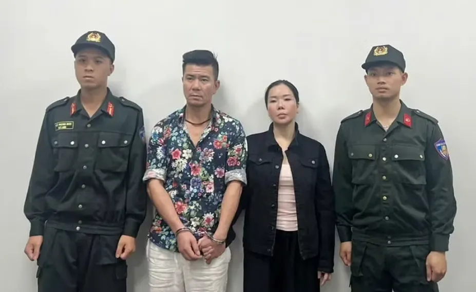 Trốn khỏi viện tâm thần, mang ma túy vào Sầm Sơn mở tiệc trên bãi biển rồi sa lưới công an- Ảnh 1. Trốn khỏi viện tâm thần, mang ma túy vào Sầm Sơn mở tiệc trên bãi biển rồi sa lưới công an- Ảnh 1.