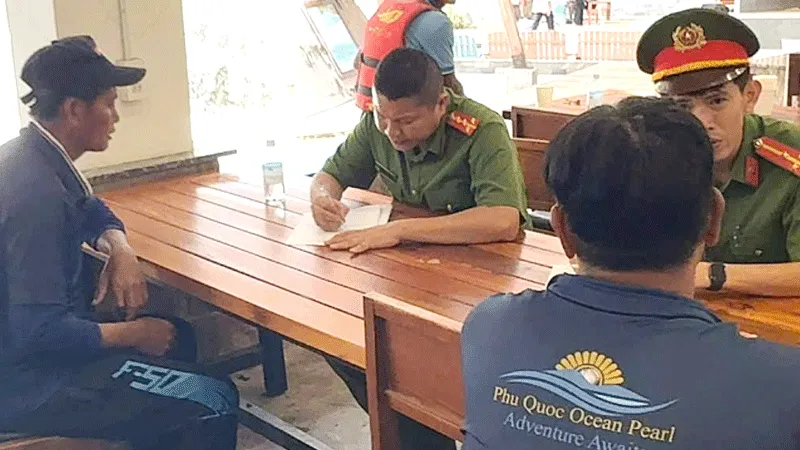 Khởi tố vụ lật ca nô ở Phú Quốc khiến 15 du khách Ấn Độ tử vong, tạm giữ thuyền trưởng- Ảnh 1. Khởi tố vụ lật ca nô ở Phú Quốc khiến 15 du khách Ấn Độ tử vong, tạm giữ thuyền trưởng- Ảnh 1.