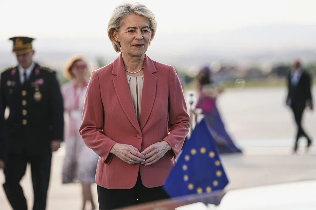 EU chia rẽ về gói trừng phạt mới đối với Nga- Ảnh 1.