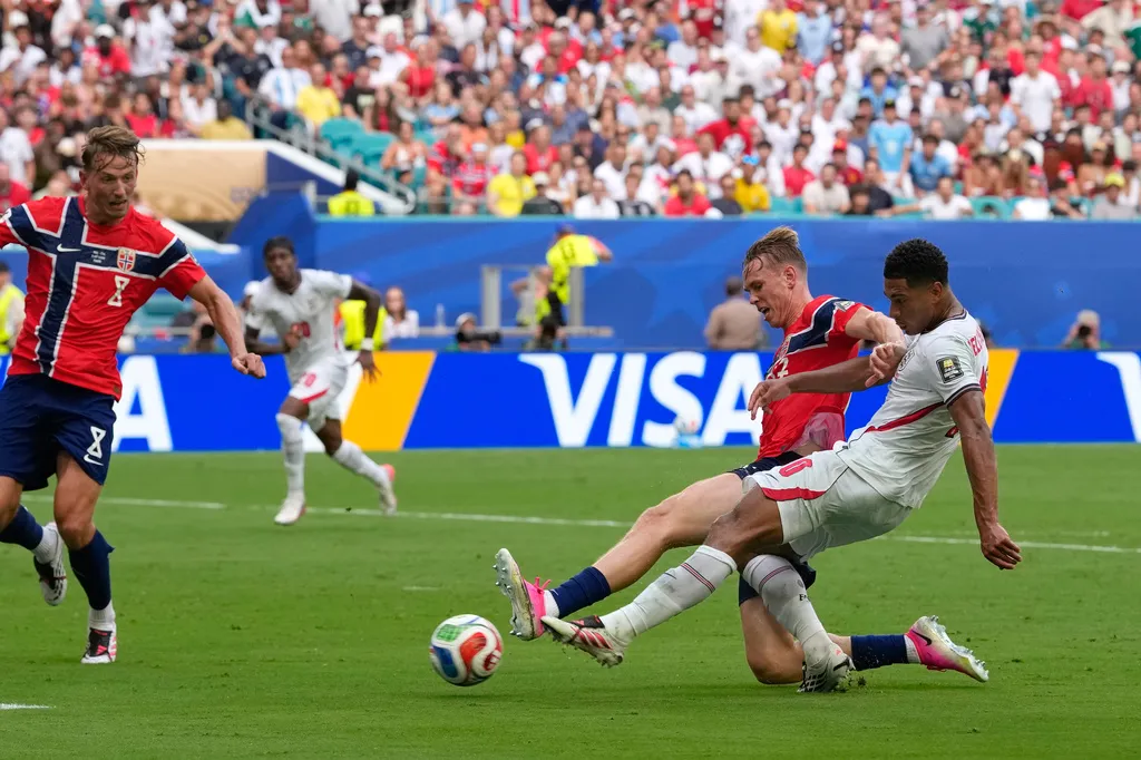 Bình luận FIFA World Cup 2026™: "James Bond" cởi bỏ áp lực và cái duyên của kẻ chinh phục - Ảnh 5.