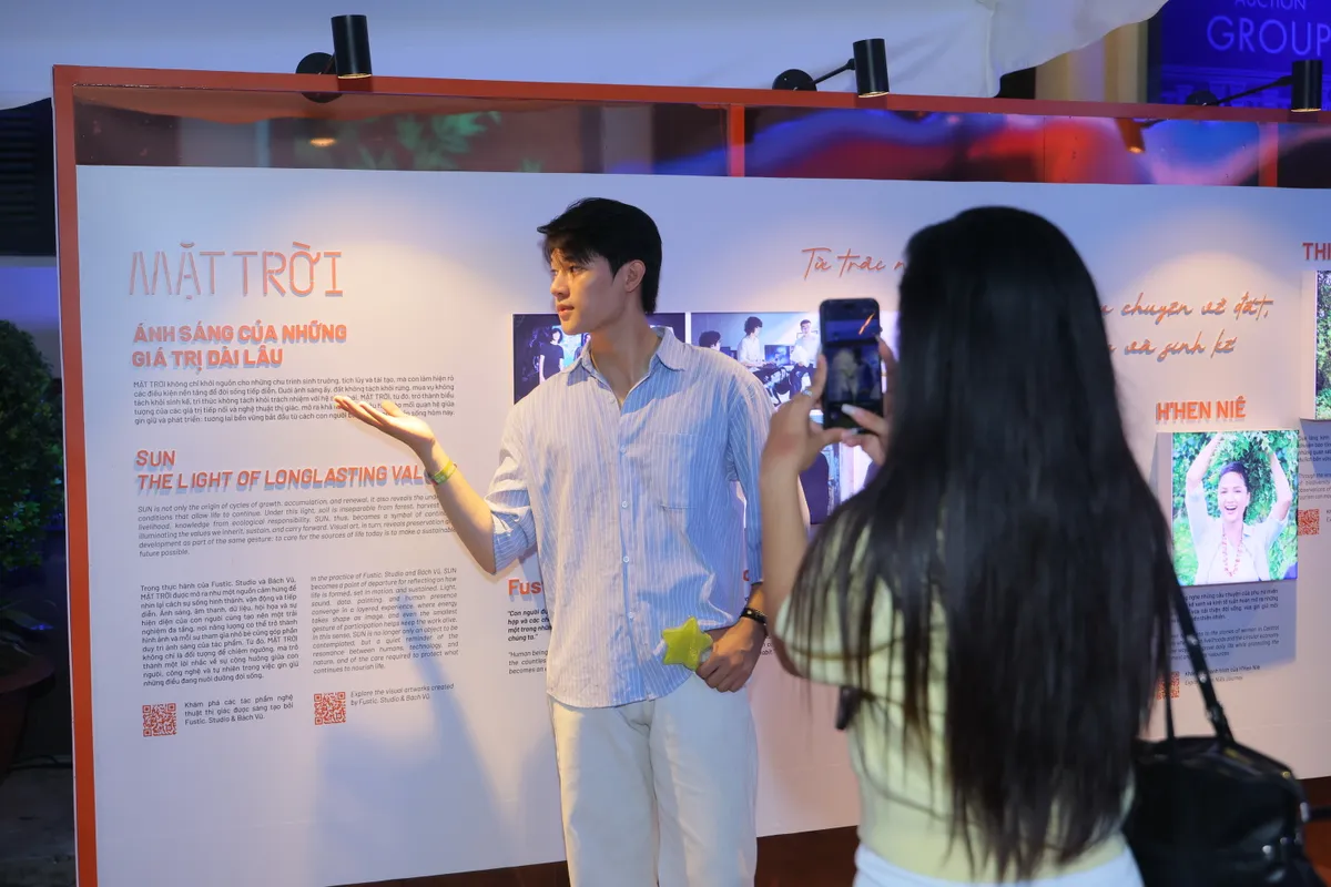 Show diễn đa gi&aacute;c quan lan tỏa th&ocirc;ng điệp chuyển đổi xanh từ Li&ecirc;n minh ch&acirc;u &Acirc;u - Ảnh 8.