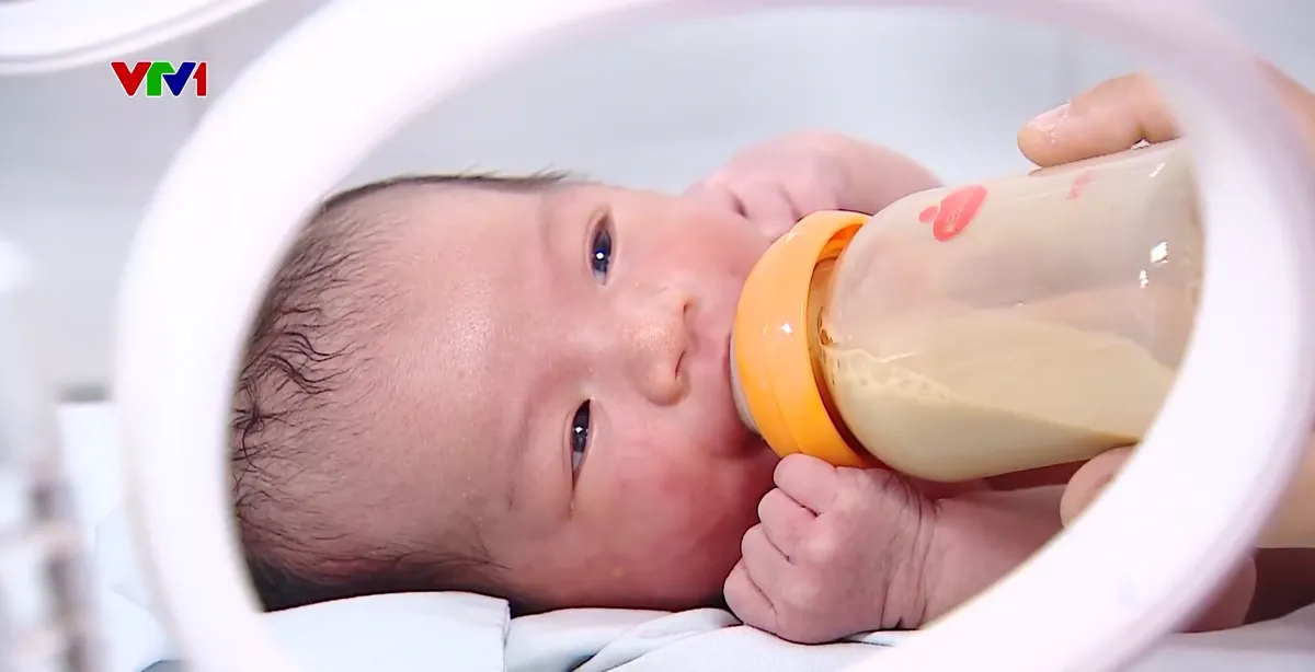 Phát huy lợi thế dân số vàng bằng chính sách phù hợp - Ảnh 1.