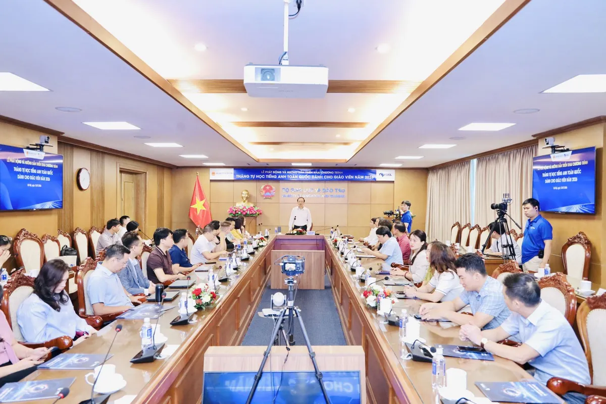 Phát động tháng tự học tiếng Anh toàn quốc dành cho giáo viên năm 2026
- Ảnh 2.