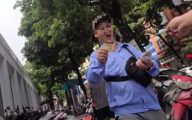 Việc thu cao hơn giá vé niêm yết là sai và sẽ bị xử lý nghiêm theo quy định của pháp luật. (ảnh: CAHN)