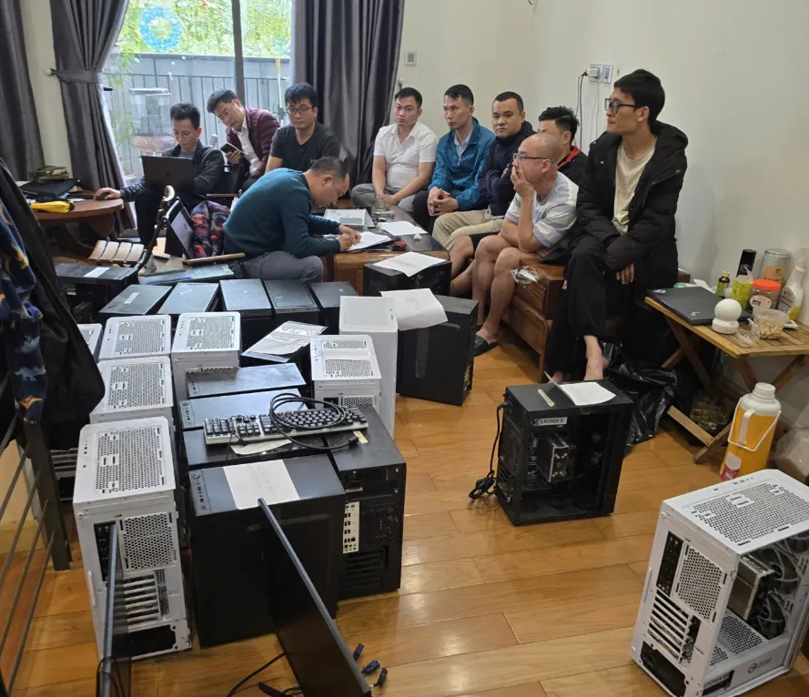 Hà Nội: Khởi tố nhóm vận hành sàn giao dịch dữ liệu cá nhân, doanh thu hơn 400 tỷ đồng- Ảnh 1.