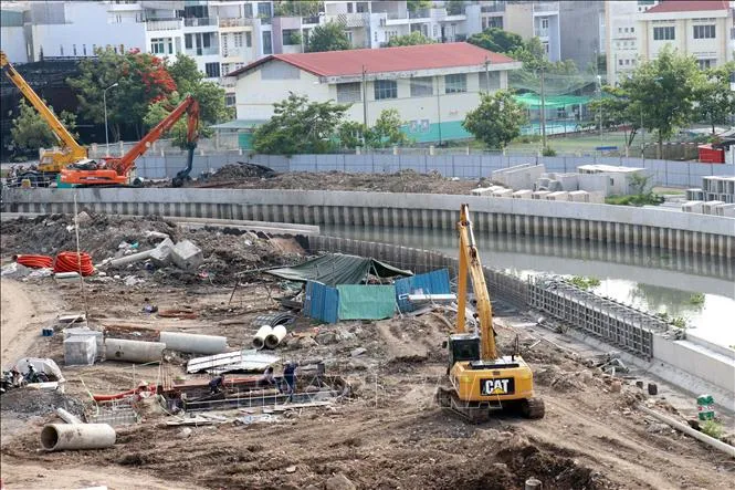 TP Hồ Chí Minh lấy giải phóng mặt bằng làm khâu đột phá cho đầu tư công
- Ảnh 1.