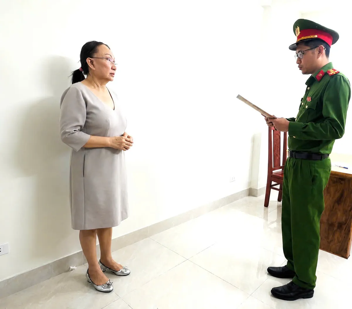 Khởi tố nhiều chủ tiệm vàng lớn buôn lậu hơn 30.000 viên kim cương - Ảnh 1.