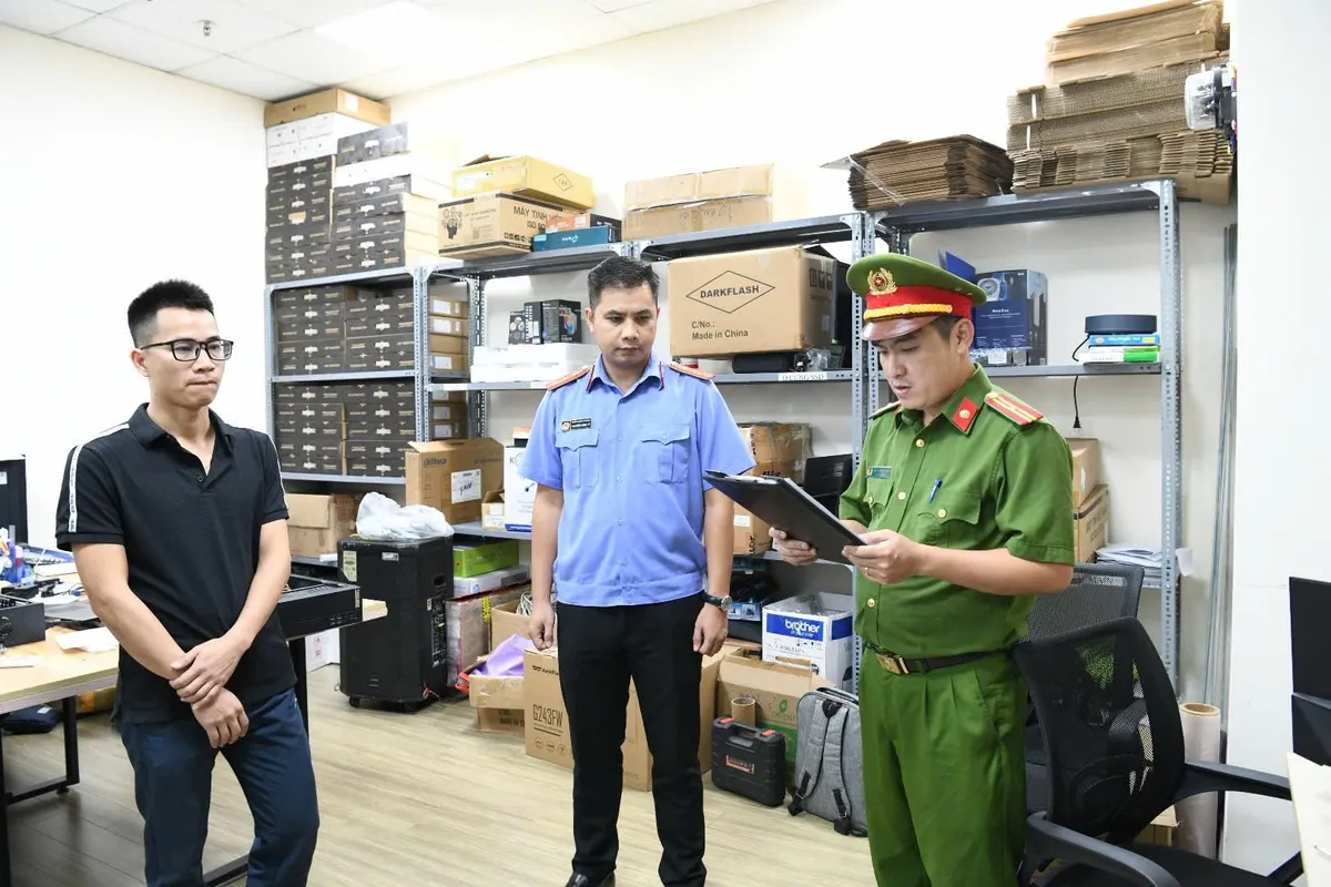 Phú Thọ: Khởi tố 5 bị can xâm phạm bản quyền phần mềm máy tính - Ảnh 2.