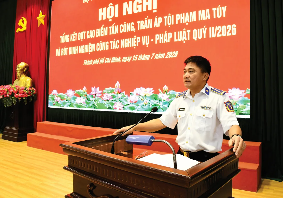 Vùng Cảnh sát biển 3: Triệt phá nhiều vụ án ma túy và buôn lậu trên biển - Ảnh 1.