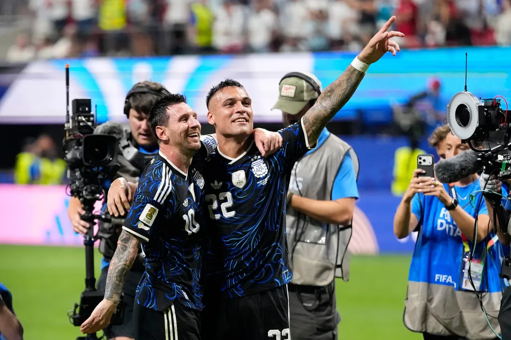 Bình luận FIFA World Cup 2026™: Messi thêm một lần định đoạt số phận trận đấu - Ảnh 5.
