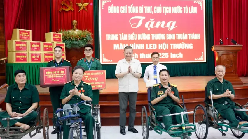 Tổng Bí thư, Chủ tịch nước: Tiếp tục rà soát, giải quyết đầy đủ chính sách đối với người có công và thân nhân - Ảnh 1.