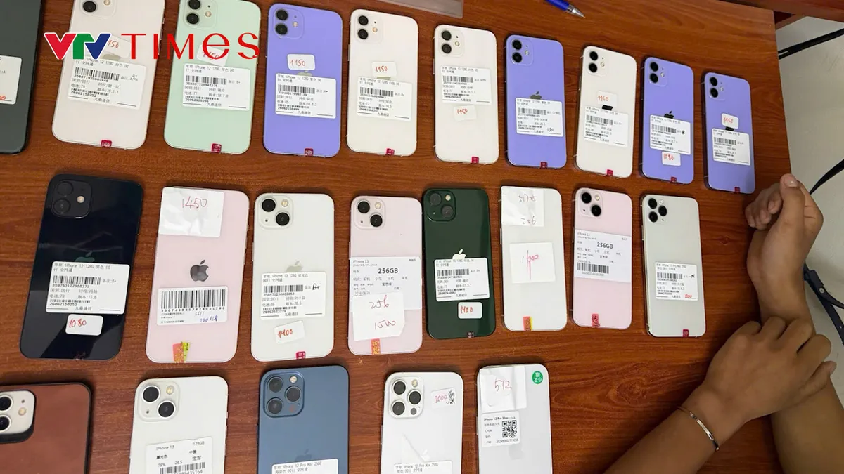 Lào Cai: Khởi tố 3 đối tượng buôn lậu iphone qua biên giới - Ảnh 1.