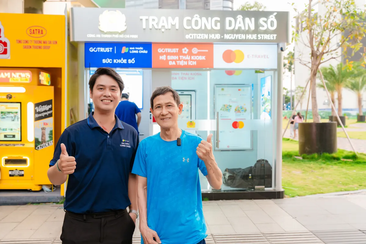 Tiện &iacute;ch y tế số đến gần hơn với cộng đồng qua Trạm C&ocirc;ng d&acirc;n số đầu ti&ecirc;n ở phố đi bộ Nguyễn Huệ
- Ảnh 10.