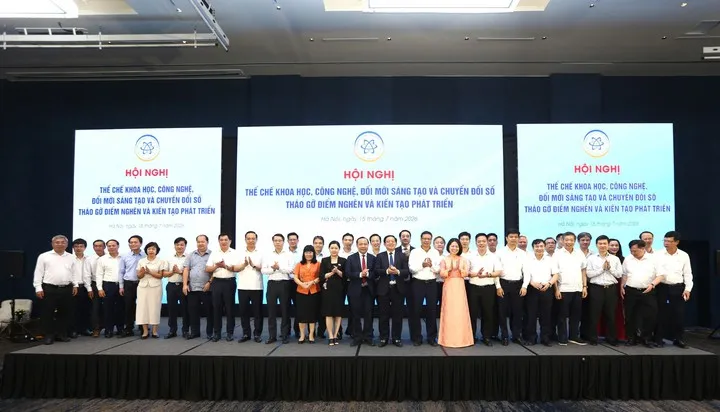 Ho&agrave;n thiện thể chế, th&uacute;c đẩy khoa học v&agrave; c&ocirc;ng nghệ tạo đột ph&aacute; tăng trưởng - Ảnh 3.