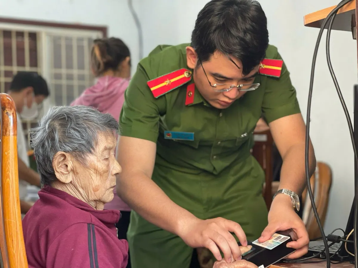 Gia Lai triển khai cao điểm thu nhận mẫu ADN cho thân nhân liệt sĩ chưa xác định thông tin - Ảnh 2.