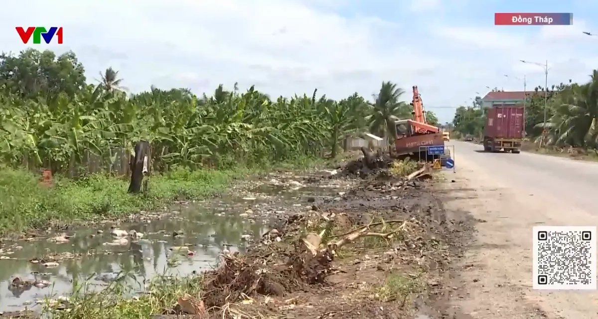 Chưa kịp thi công hoàn chỉnh, mặt bằng Đường tỉnh 878 (Đồng Tháp) đã biến dạng - Ảnh 1.
