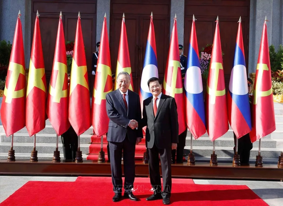 Quan hệ hữu nghị vĩ đại, đoàn kết đặc biệt và hợp tác toàn diện Việt Nam - Lào ngày càng gắn kết chiến lược- Ảnh 3. Quan hệ hữu nghị vĩ đại, đoàn kết đặc biệt và hợp tác toàn diện Việt Nam - Lào ngày càng gắn kết chiến lược- Ảnh 3.