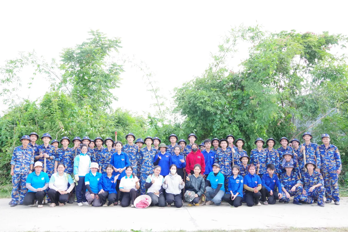 Tuổi trẻ Học viện Hải qu&acirc;n thắp s&aacute;ng giảng đường thực tiễn tại Kh&aacute;nh H&ograve;a - Ảnh 6.