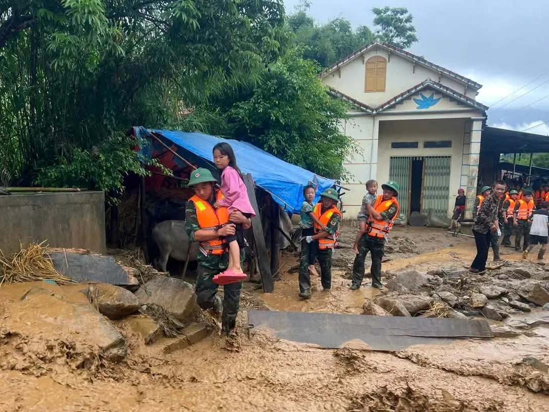 Lai Châu: Khẩn trương cứu dân, khắc phục hậu quả mưa lũ - Ảnh 6.