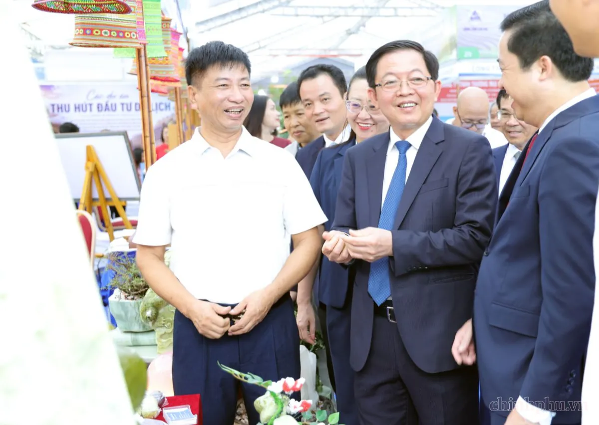 Xây dựng Lào Cai thành cực tăng trưởng mới với 5 trụ cột phát triển, 4 đột phá chiến lược- Ảnh 6.