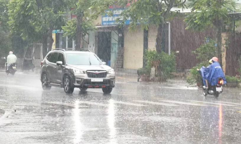 Mưa to tiếp diễn nhiều nơi ở Bắc Bộ, cảnh báo lũ quét, sạt lở- Ảnh 1.