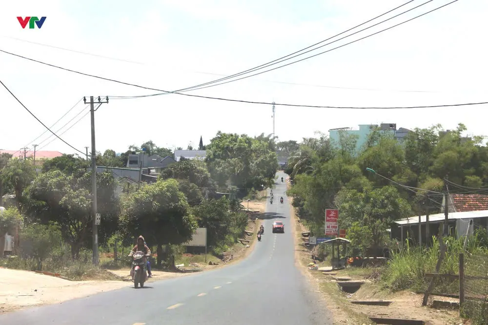 Đắk Lắk quyết tháo gỡ điểm nghẽn giao thông, tăng tốc các dự án kết nối liên vùng - Ảnh 1.