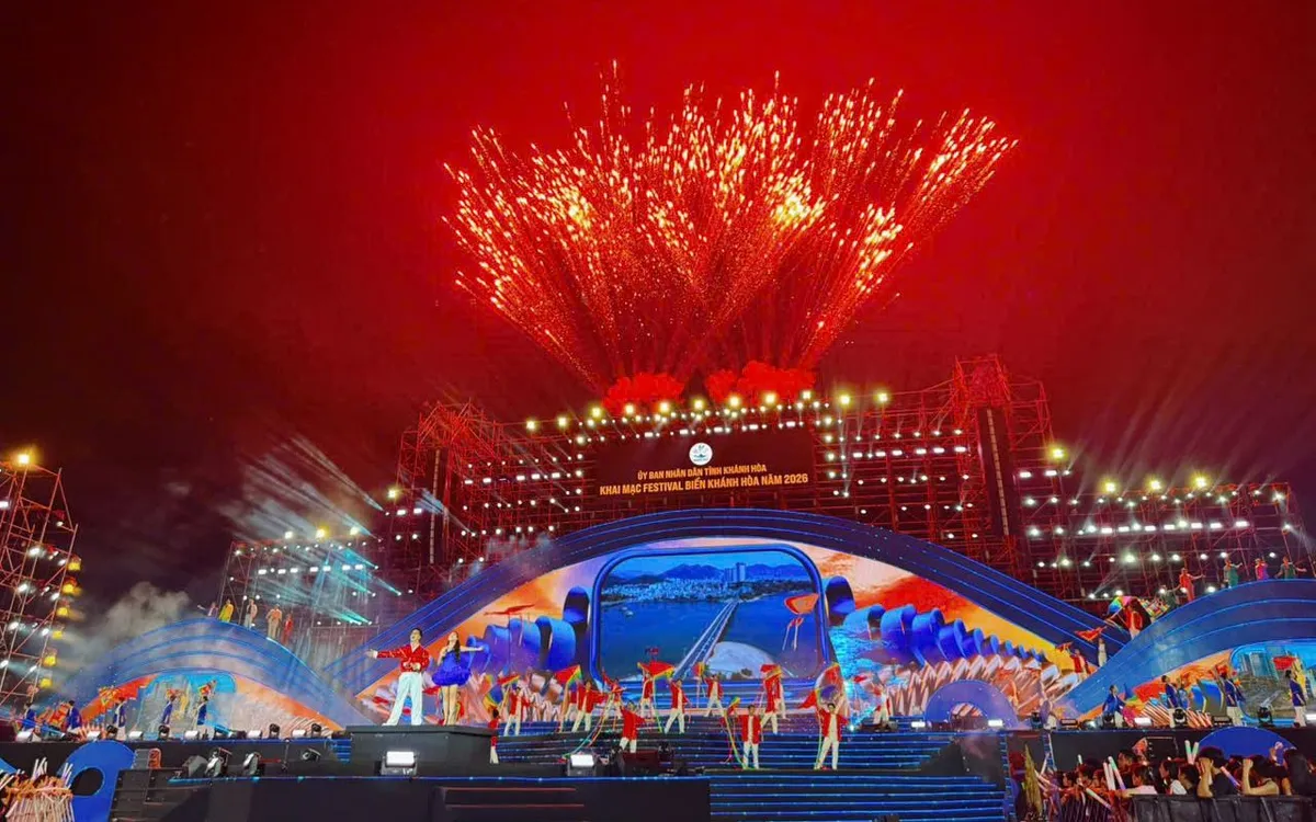 Festival Biển Khánh Hòa 2026 chính thức khai mạc, mở ra hơn 40 hoạt động văn hóa, nghệ thuật, thể thao và du lịch, tôn vinh bản sắc biển, lan tỏa sức hút điểm đến. Ảnh : Đặng Hiếu