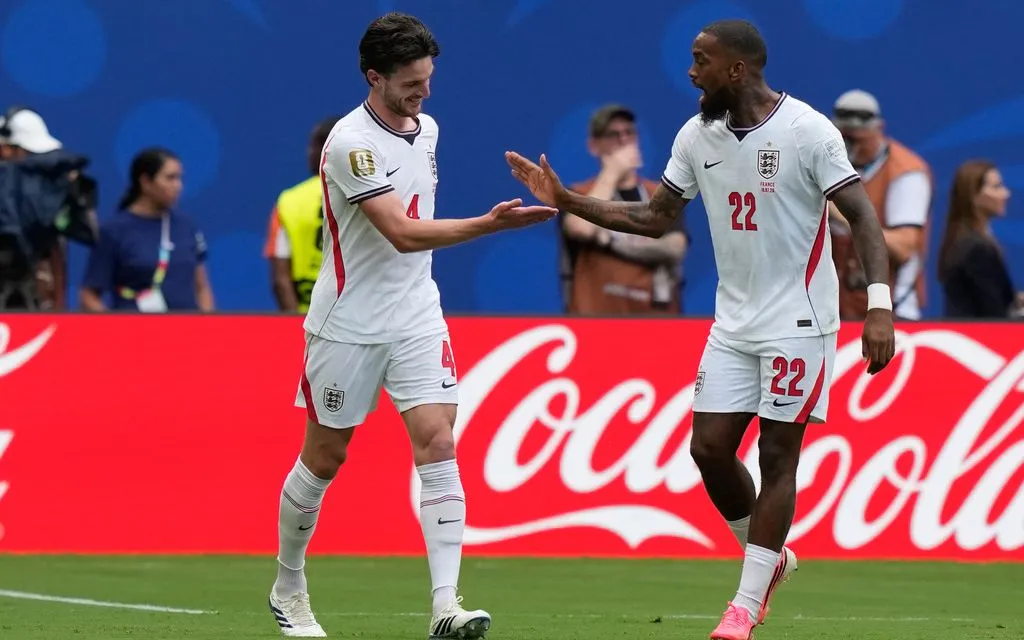 B&igrave;nh luận FIFA World Cup 2026&trade;: M&agrave;n rượt đuổi nghẹt thở giữa Anh v&agrave; Ph&aacute;p - Ảnh 2.