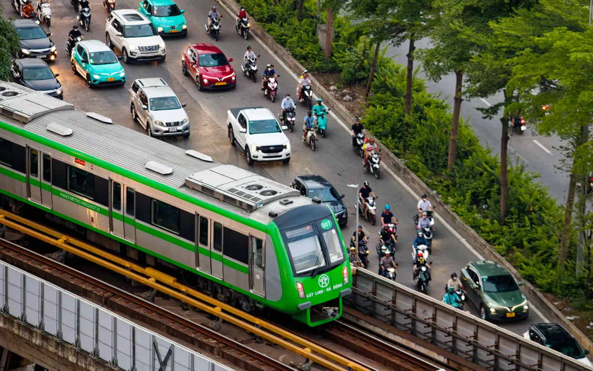 Phát triển hệ thống metro tạo động lực tái cấu trúc không gian đô thị. Ảnh: Phạm Minh