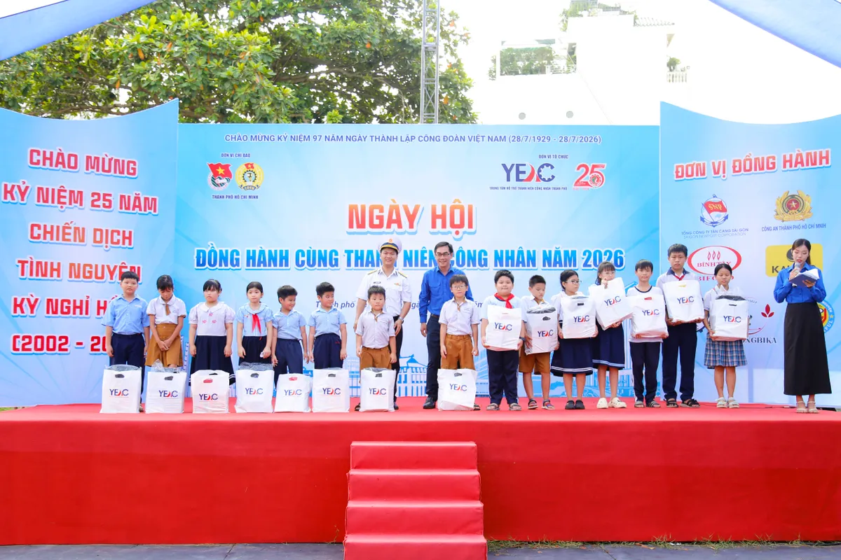 Tuổi trẻ T&acirc;n Cảng S&agrave;i G&ograve;n xung k&iacute;ch v&igrave; cộng đồng tại "Ng&agrave;y hội đồng h&agrave;nh c&ugrave;ng thanh ni&ecirc;n c&ocirc;ng nh&acirc;n" - Ảnh 2.